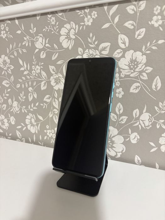 Смартфон Tecno Spark Go 4/64Gb