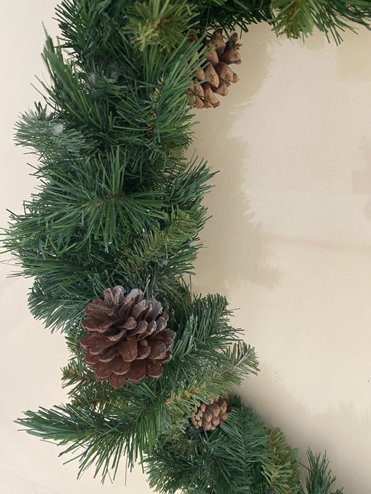 Coroa de Natal Grande com Pinhas