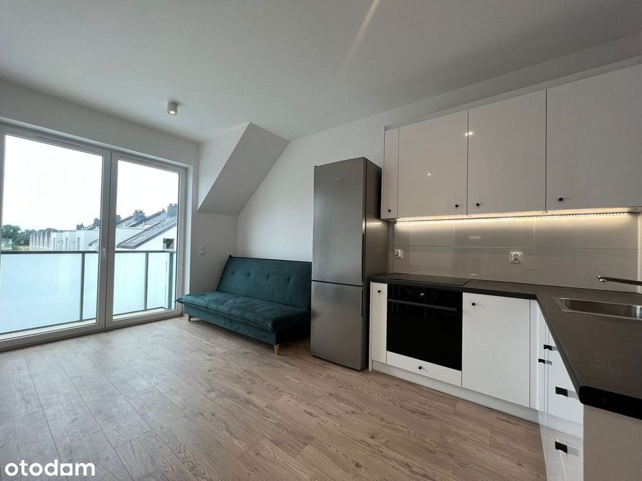 1  Pokojowe Z Antresolą , Balkonem I Garażem - Ołtaszyn