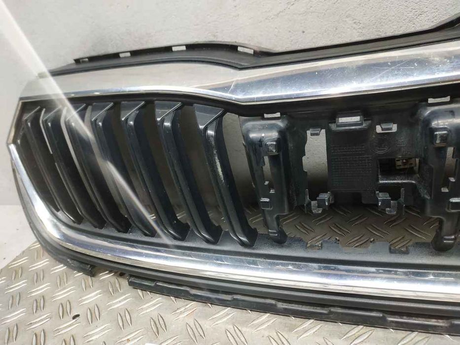 VAG Skoda Karoq 2018- решітка радіатора  RC1277 RC1277