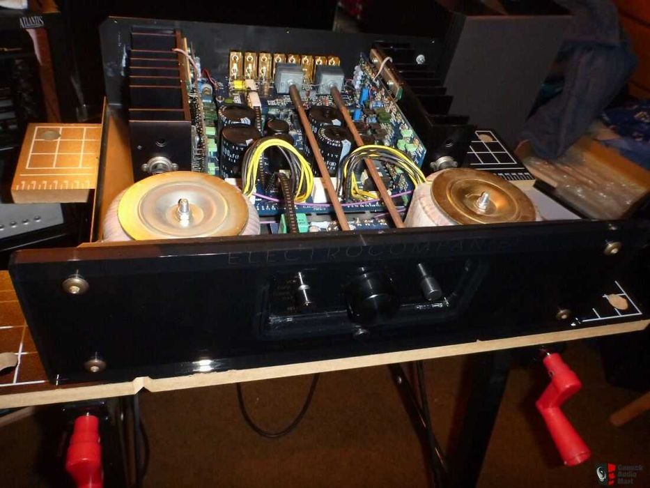 Amplificador Electrocompaniet ECI-1