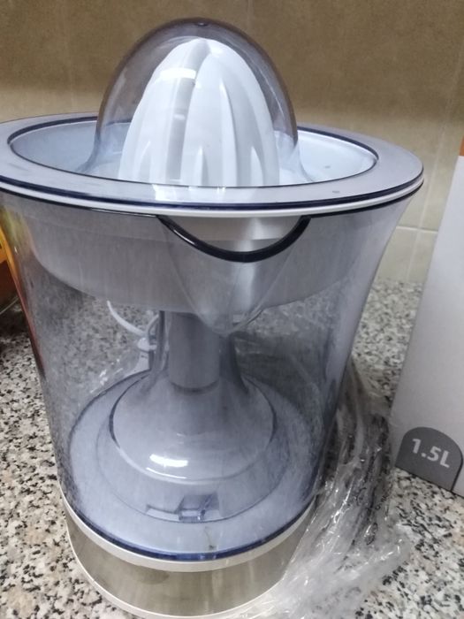 Expremedor de sumos ( a estrear)