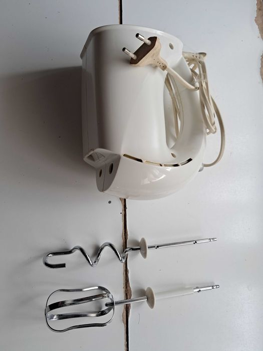 Batedeira Philips "Cucina"