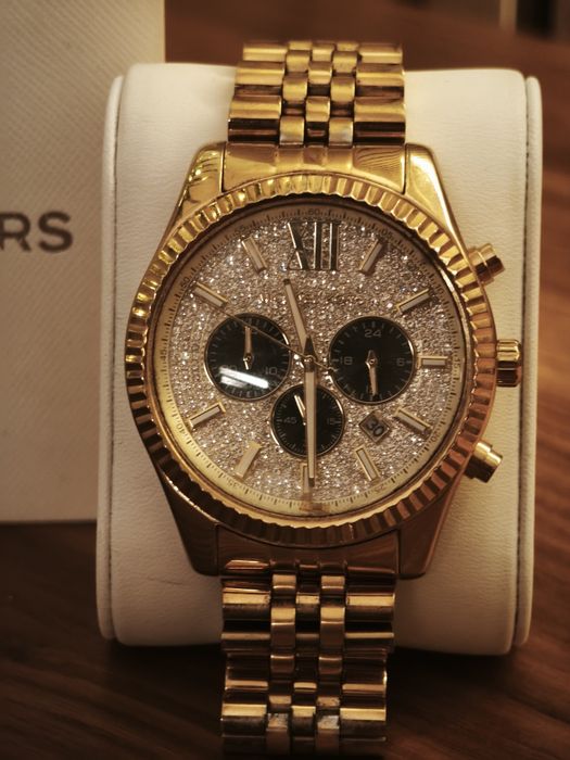 Lote de 4 Relógios Michael Kors (Smartwatches + Analógico)