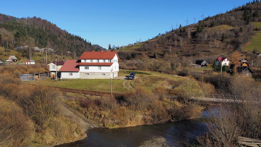 Гірська Вілла з Озером в Тернавці. База Відпочинку. Номери, Лазня.