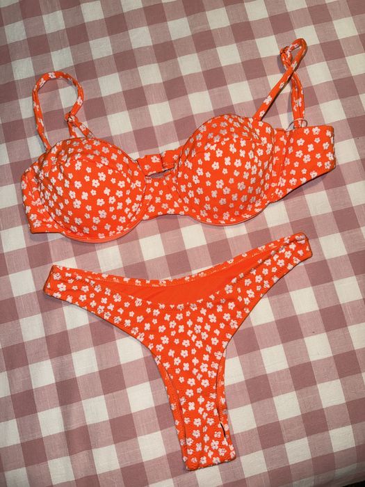 Biquini laranja Ao Leu