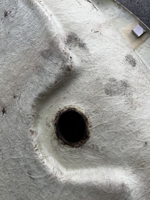 Wanna narożna z maskownicą