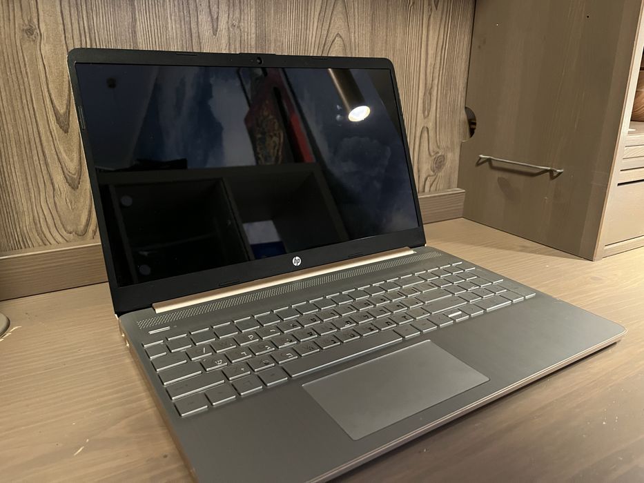 Laptop HP, dotykowy ekran!