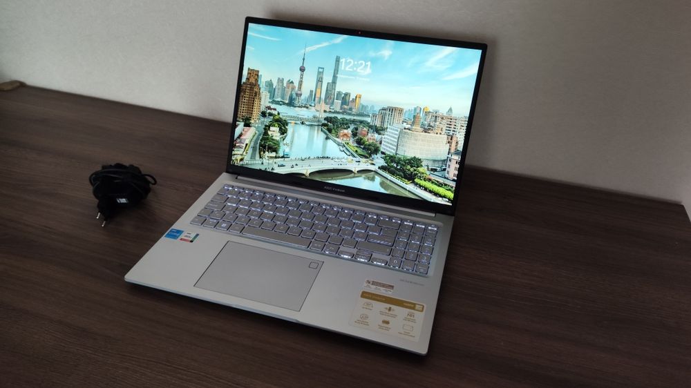 Portátil ASUS Vivobook