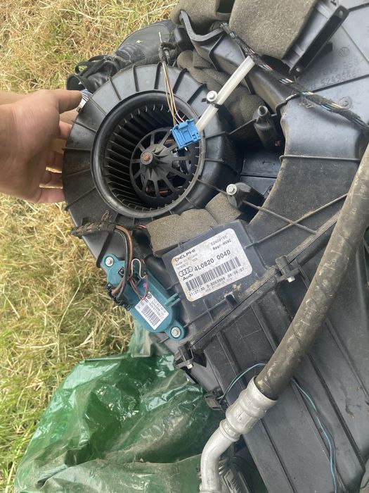 Задній блок клімат-контролю (Rear HVAC) Audi Q7 4L 4L0820004D, оригінал Delphi
