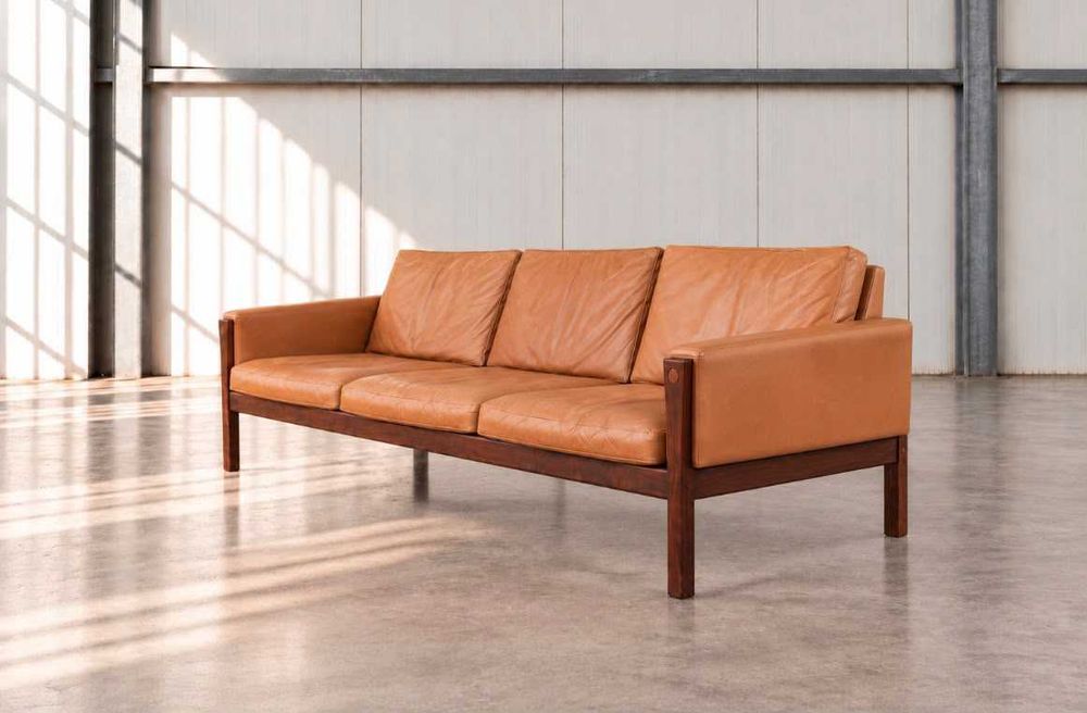 Sofá em Pau Santo do Hans Wegner Mod AP62