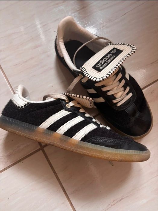 Adidas samba pony wales