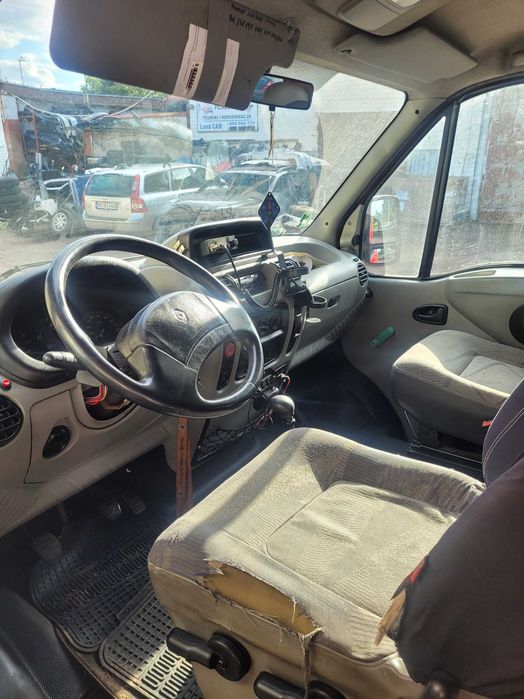 pomoc drogowa doka renault master 2,5 dci  ładowność 1450kg