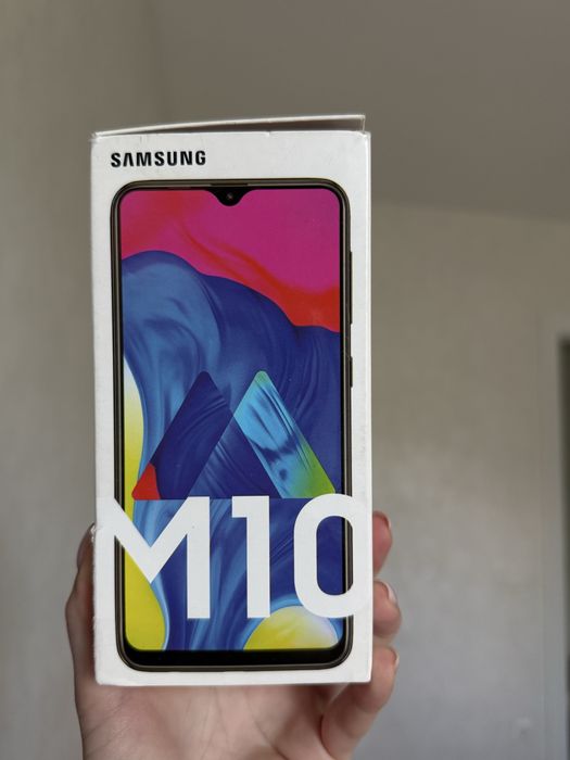 Samsung М10 мобільний телефон