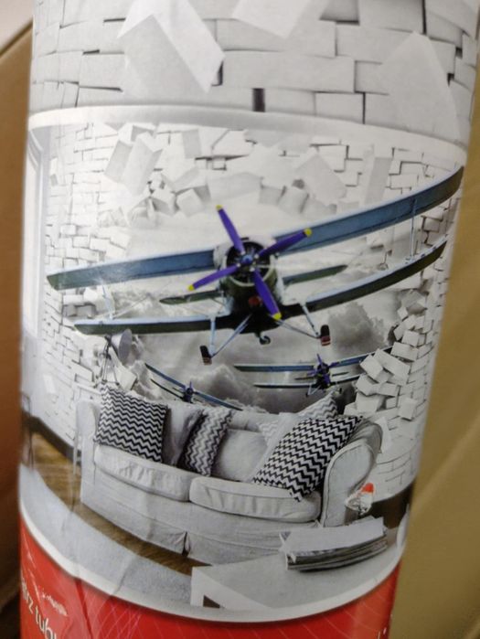 Tapeta na ścianę z klejem