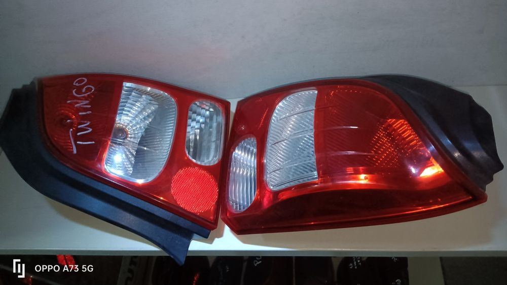 Farolim Renault Twingo original lado direito 2010