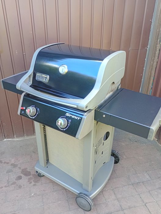 Duży grill gazowy