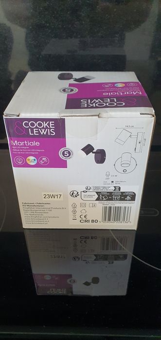 Aplique / candeeiro de parede NOVO
