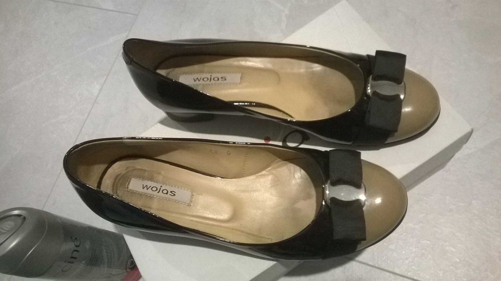 Czarno-beżowe baleriny WOJAS skóra lakierowana