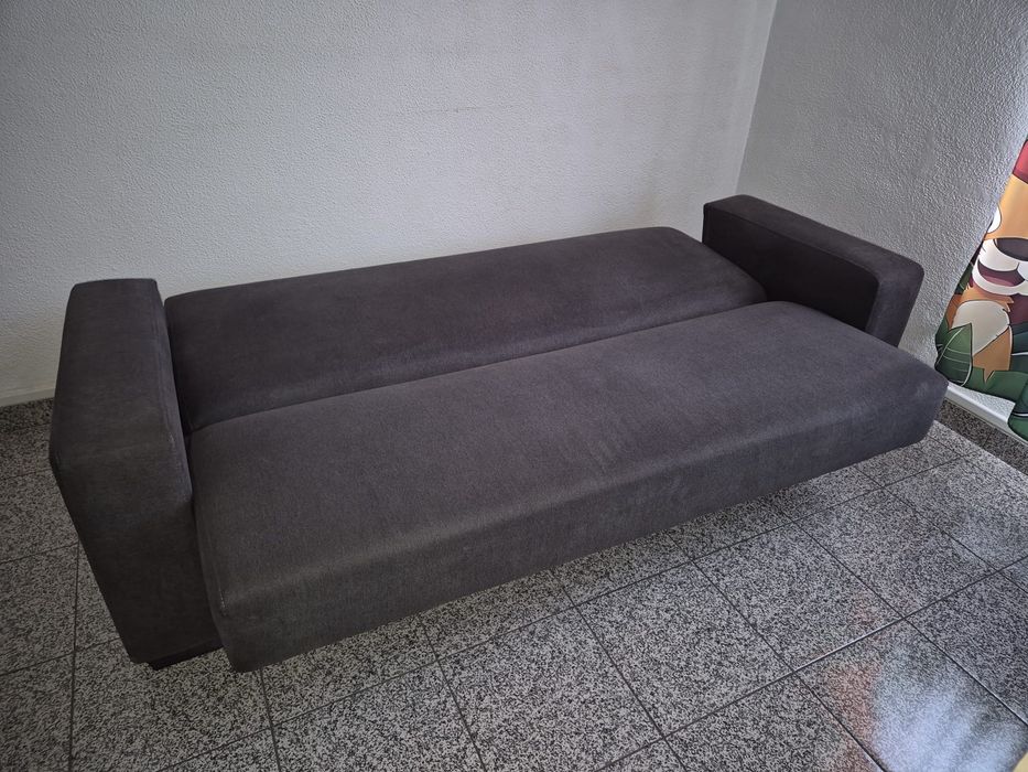 Sofá/Cama com arrumação