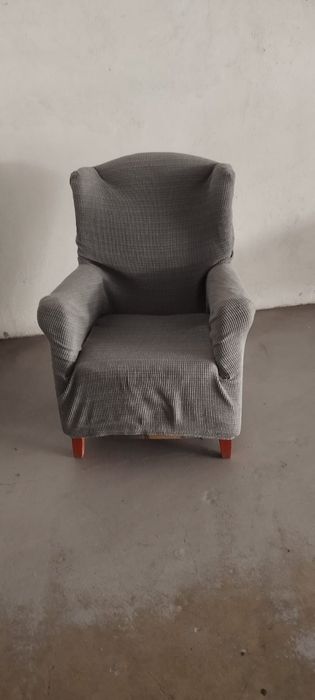 Poltrona / cadeirão individual com oferta de capa