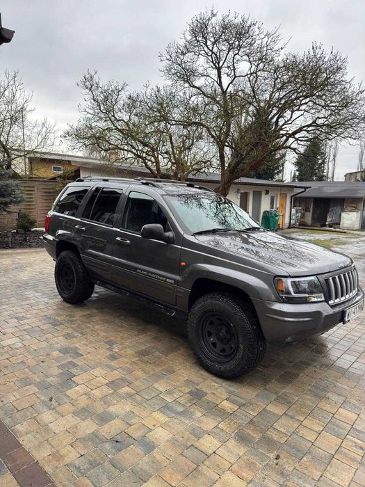 Sprzedam  doinwestowanego Jeep'a Grand Cherokeee