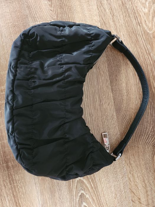 Czarna torebka MNG Ruffle