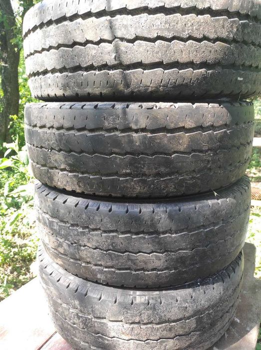 Комплект літньої резини Continental VANCO-8 215/70 R15 C