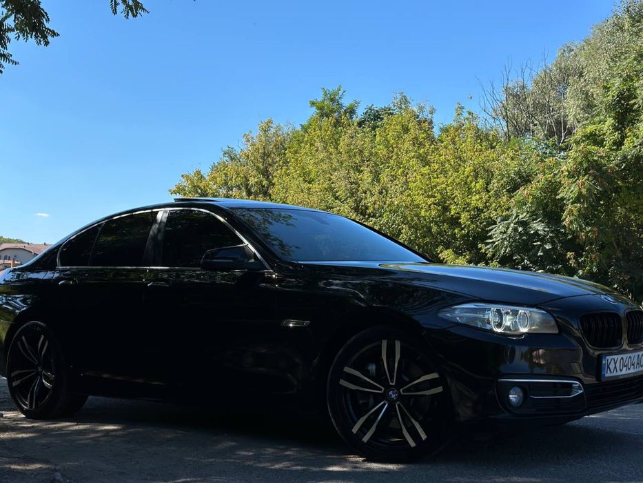 BMW 5 Series 2016 VIN WBA5B1C57GG552039 фото оголошення 3 з 8
