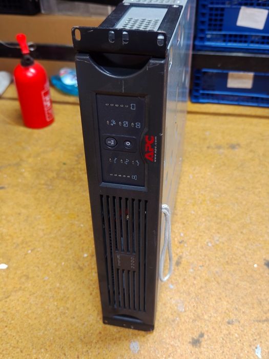Apc smart ups 2200