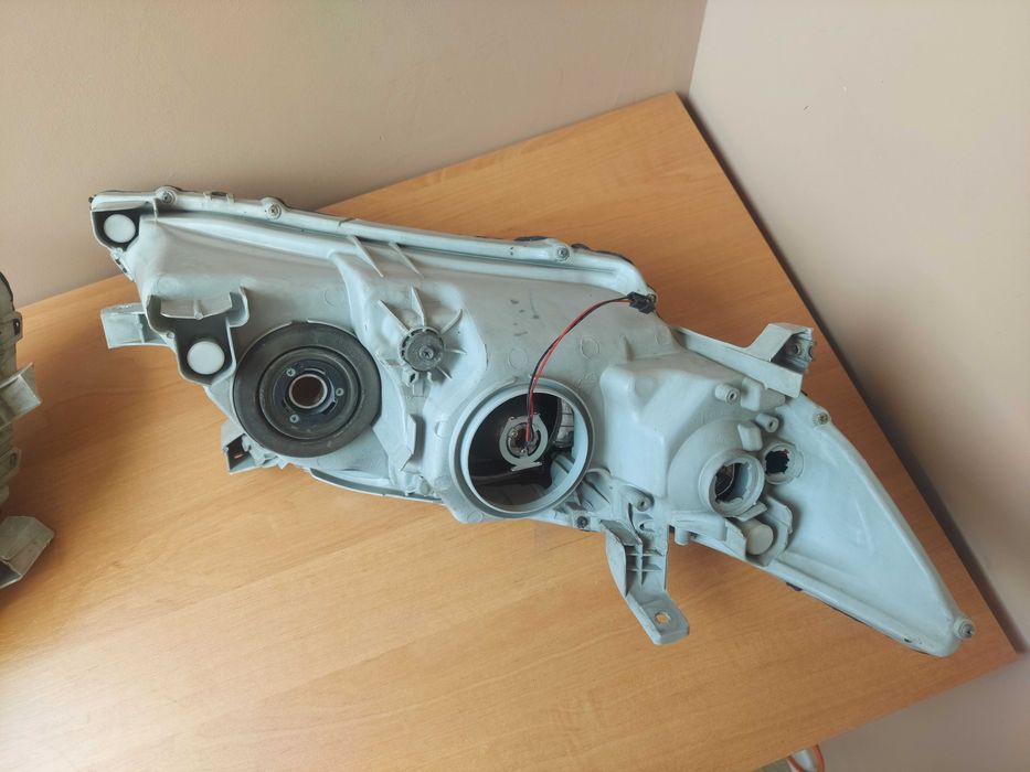 Продам Фари, оптику на Toyota Camry xv40