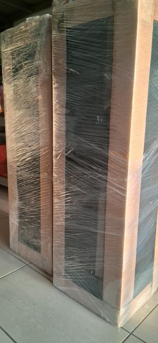 Cubos ou estante de vidro