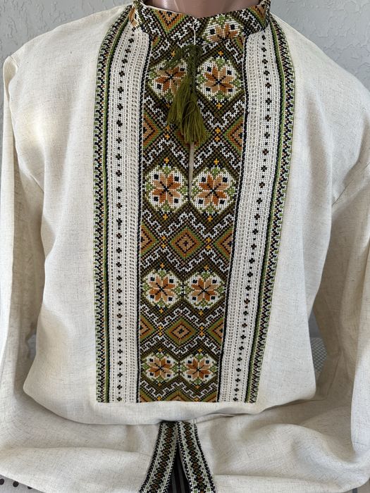 Вишиванки ручноі роботи