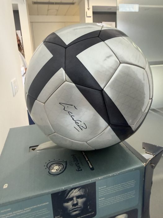 Bola Adidas Roteiro 2006 edição limitada
