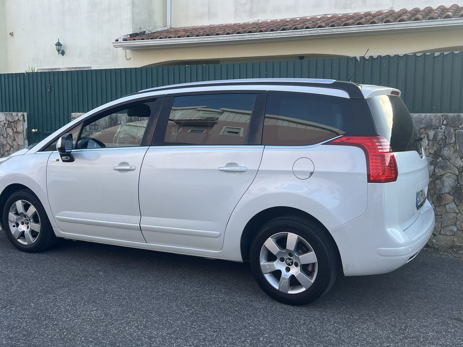 Peugeot 5008 — fotografia 4