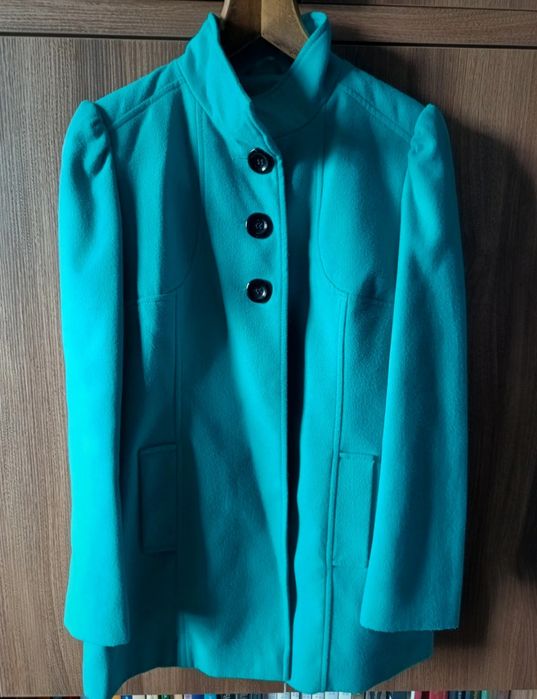 Turkusowy płaszcz F&F 46