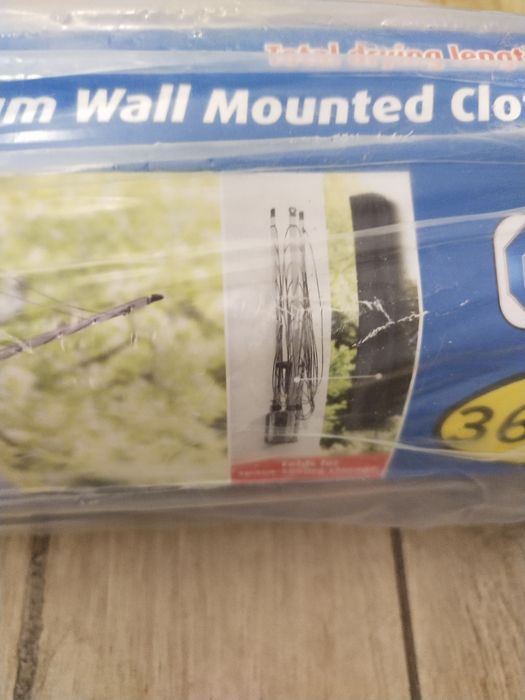 Suszarka ogrodowa  na pranie do zamontowania przy ścianie