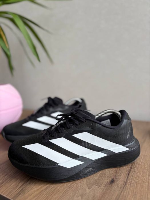 Продам кросівки Adidas adizero evo