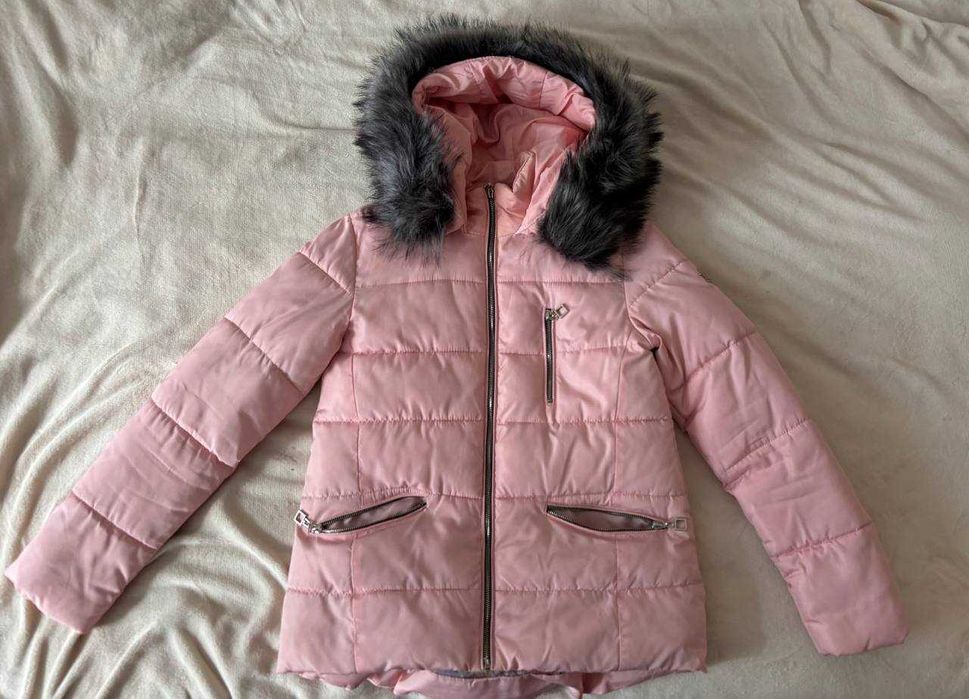 Куртка рожева холодна осінь