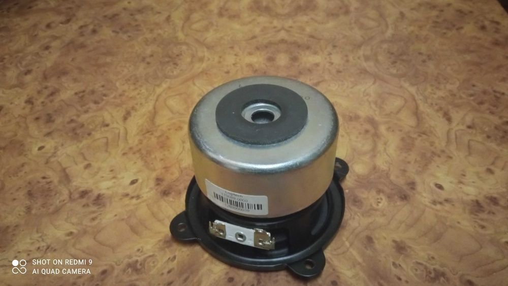 Logitech średnia 8,5cm sprzedam