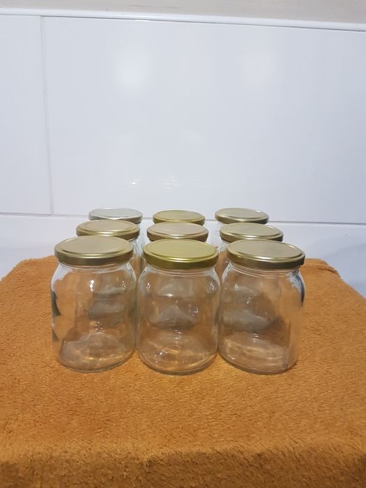 Dwadzieściai nowych słoików-200 ml do przetworów .