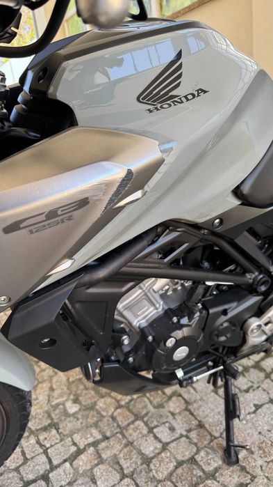 Honda CB125R 2022