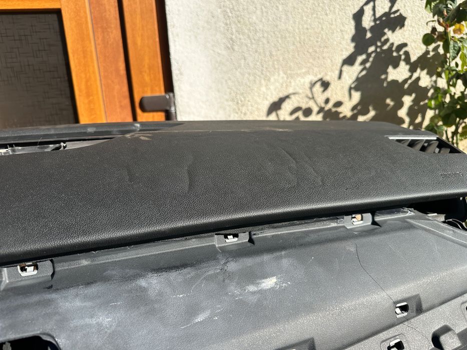 Передня консоль шкода а8