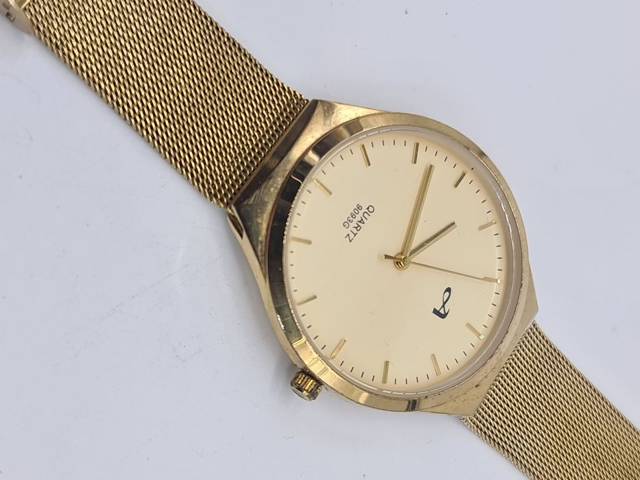 Relógio analógico dourado 9093G