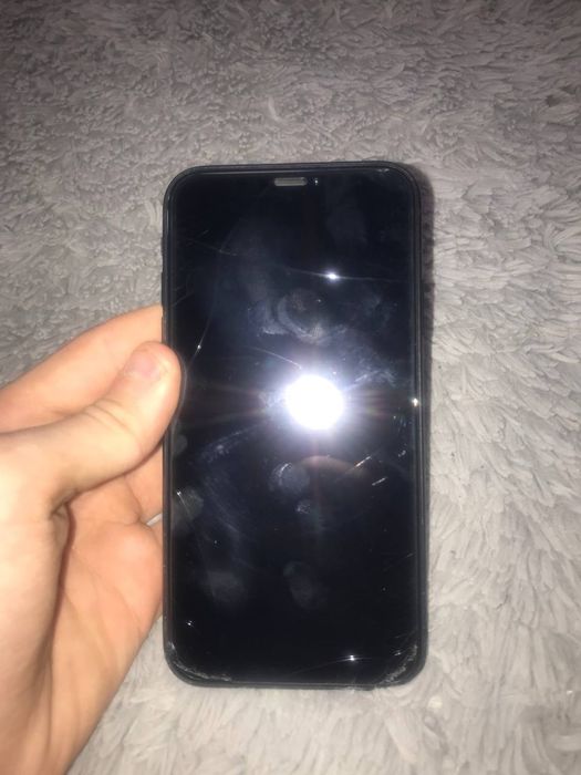 Продам айфон хр на 128 gb