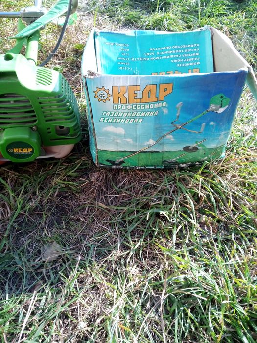 Нова газонокосарка Кедр БГ-4200 (Професіонал)