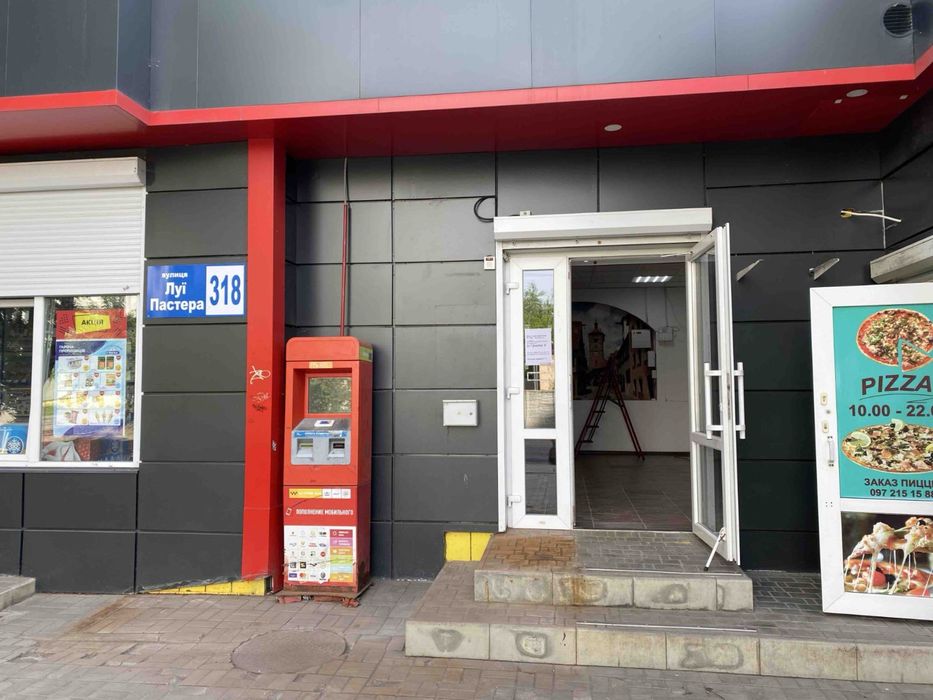 Сдам свое помещение в торговом комплексе на роганском Ж/М по улице Луи Пастера 318