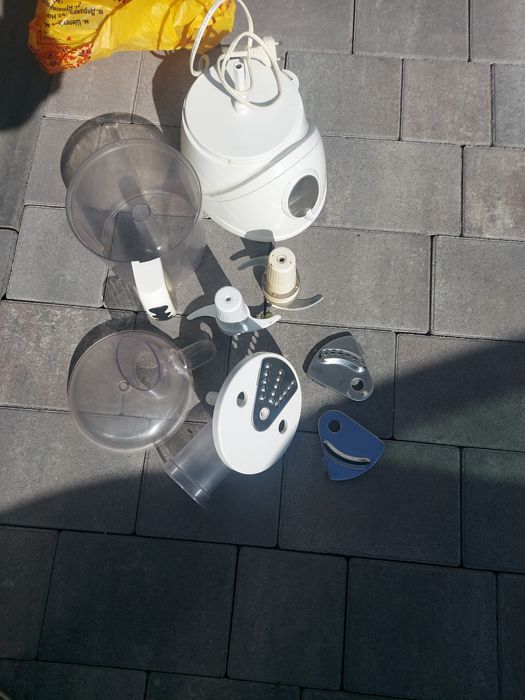 Кухонний комбайн соковижималка