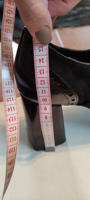 Buty ze skóry naturalnej skórzane skóra czarne lakierowane geox