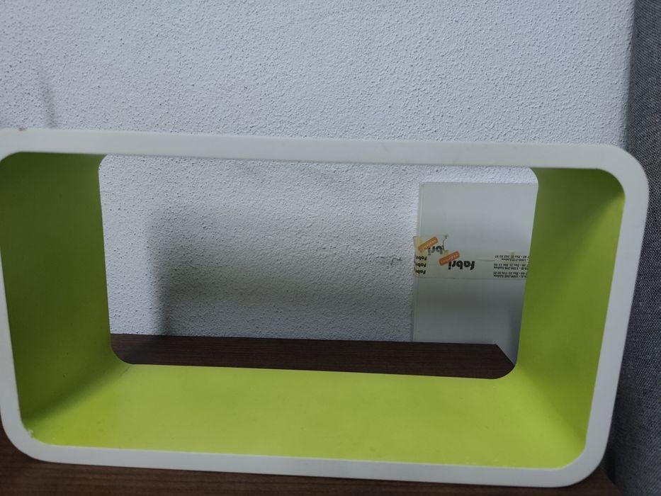 Prateleira cubo de parede